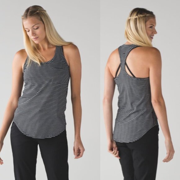 Lululemon Yogi Racerback III Front Pocket Modern Stripe Black and White Small - Picture 1 of 7